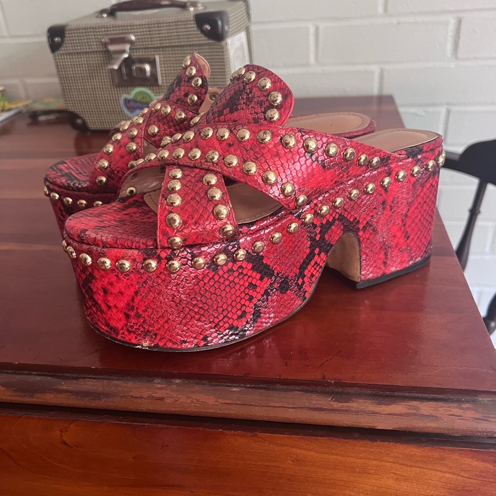 Size 7 or platform faux snake skin